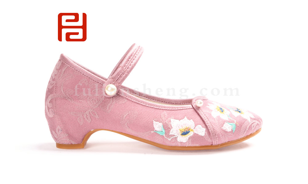 國(guó)潮有福 福連升2020春時(shí)尚中跟民族風(fēng)繡花女單鞋圖片