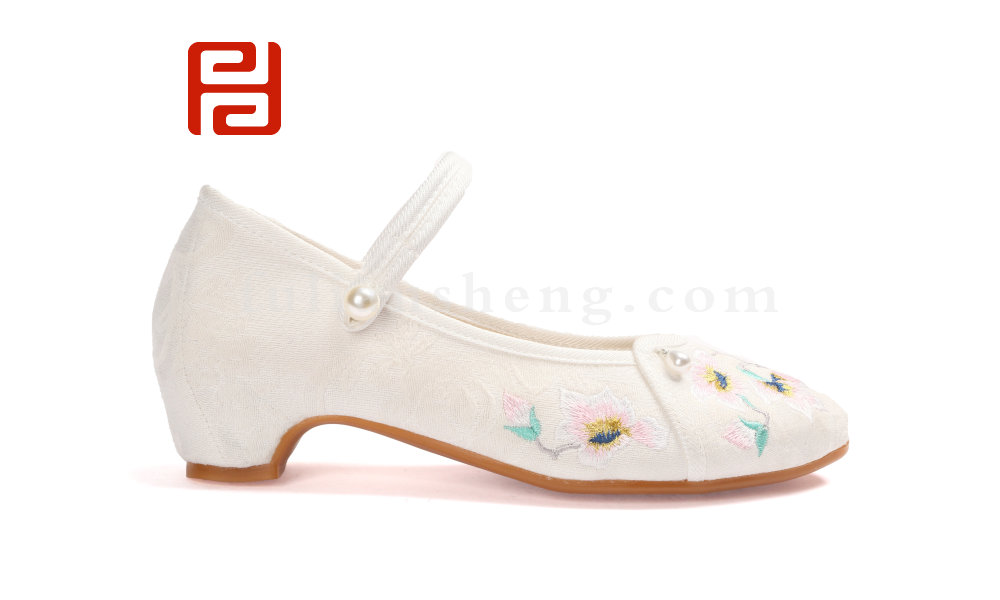 國(guó)潮有福 福連升2020春時(shí)尚中跟民族風(fēng)繡花女單鞋圖片