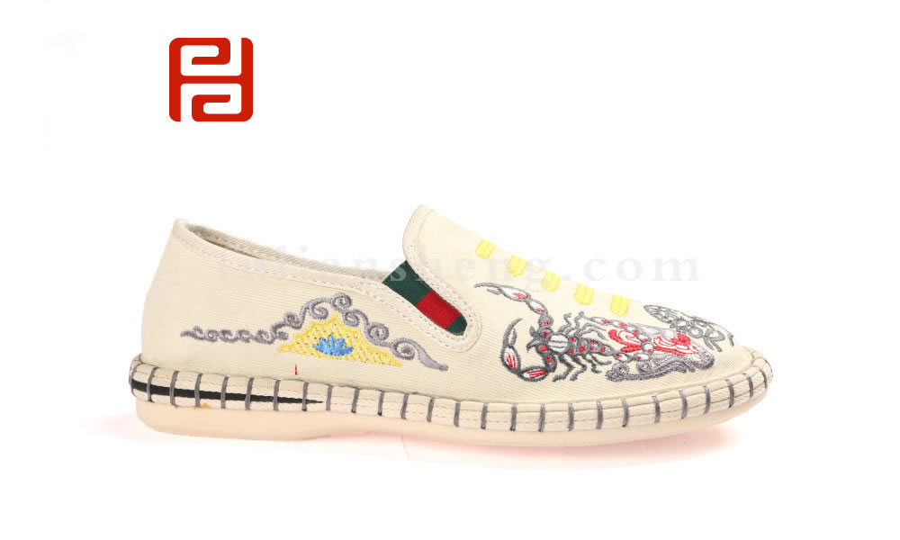 福連升刺繡中國(guó)風(fēng)臉譜男鞋老北京布鞋社會(huì)軟底鞋圖片