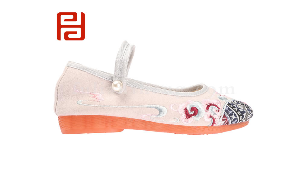 福連升女刺繡盤(pán)扣民族中國(guó)風(fēng)繡花鞋老北京布鞋圖片