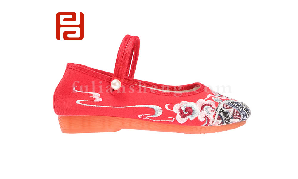 福連升女刺繡盤(pán)扣民族中國(guó)風(fēng)繡花鞋老北京布鞋圖片