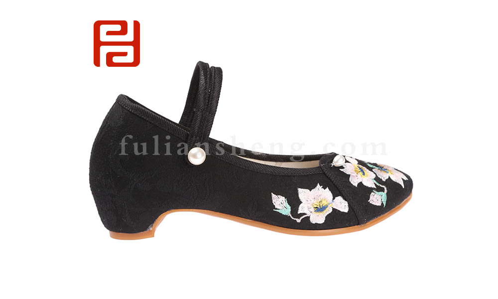 福連升休閑刺繡女鞋玉蘭花繡花透氣輕便軟底夏款北京布鞋圖片