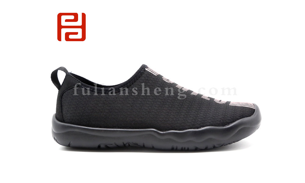 福連升夏季旅游女鞋蜂巢透氣鞋面軟彈鞋底鯊魚(yú)鞋身