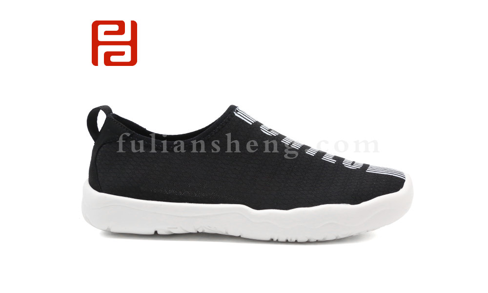 福連升夏季旅游女鞋蜂巢透氣鞋面軟彈鞋底鯊魚(yú)鞋身