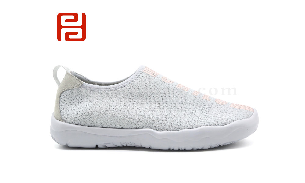 福連升夏季旅游女鞋蜂巢透氣鞋面軟彈鞋底鯊魚(yú)鞋身