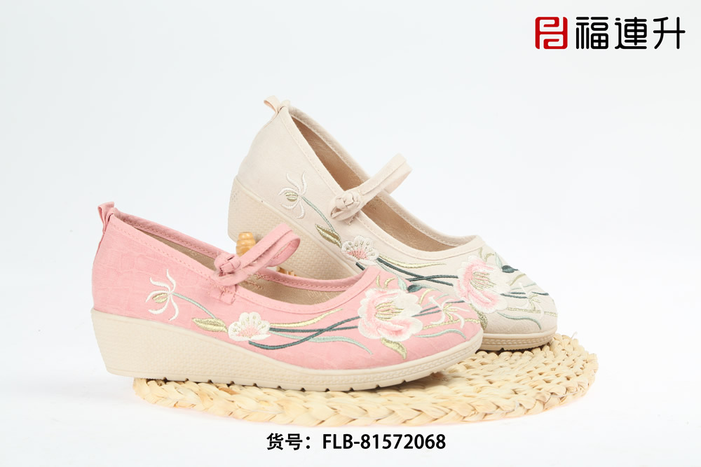 福連升老北京布鞋春時(shí)尚民族風(fēng)繡花坡跟女單鞋(圖1)