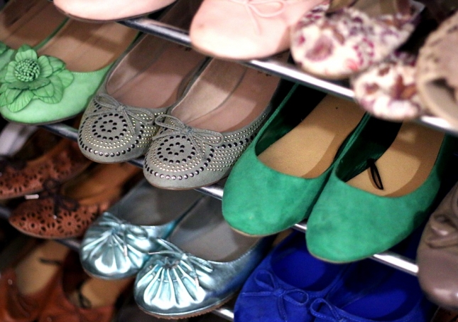 庫(kù)存鞋：庫(kù)存鞋是什么意思？