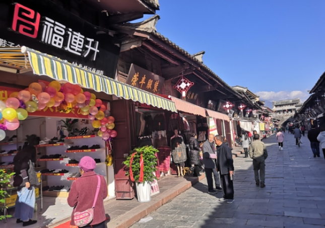 賀：福連升休閑鞋品牌四川西昌市會(huì)理古城北街店正式開(kāi)業(yè)！