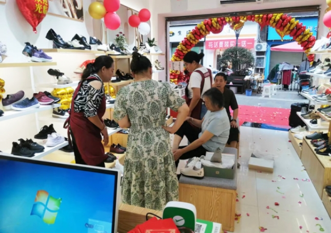 老北京布鞋加盟店 老北京布鞋多少錢一雙