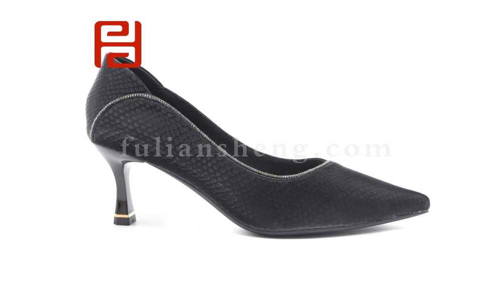 春季新款時尚淺口高跟女鞋商務(wù)細跟套腳通勤女單鞋                                   