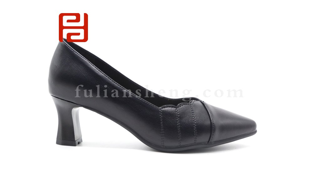 福連升春季新款優(yōu)雅通勤高跟鞋女單鞋通勤方跟女鞋